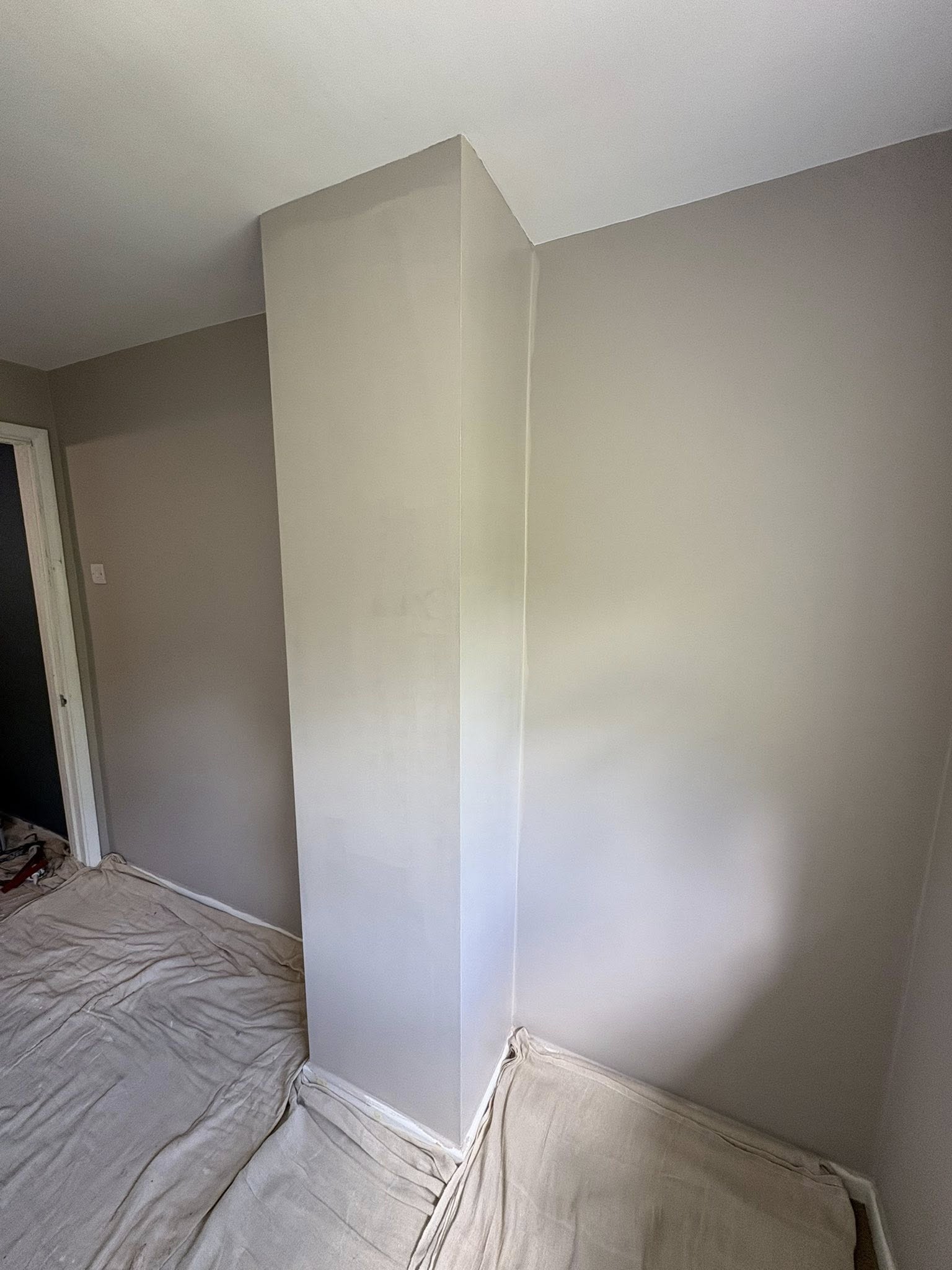 Bedroom redecoration & chimney breast repair — Hereford project, photo 1